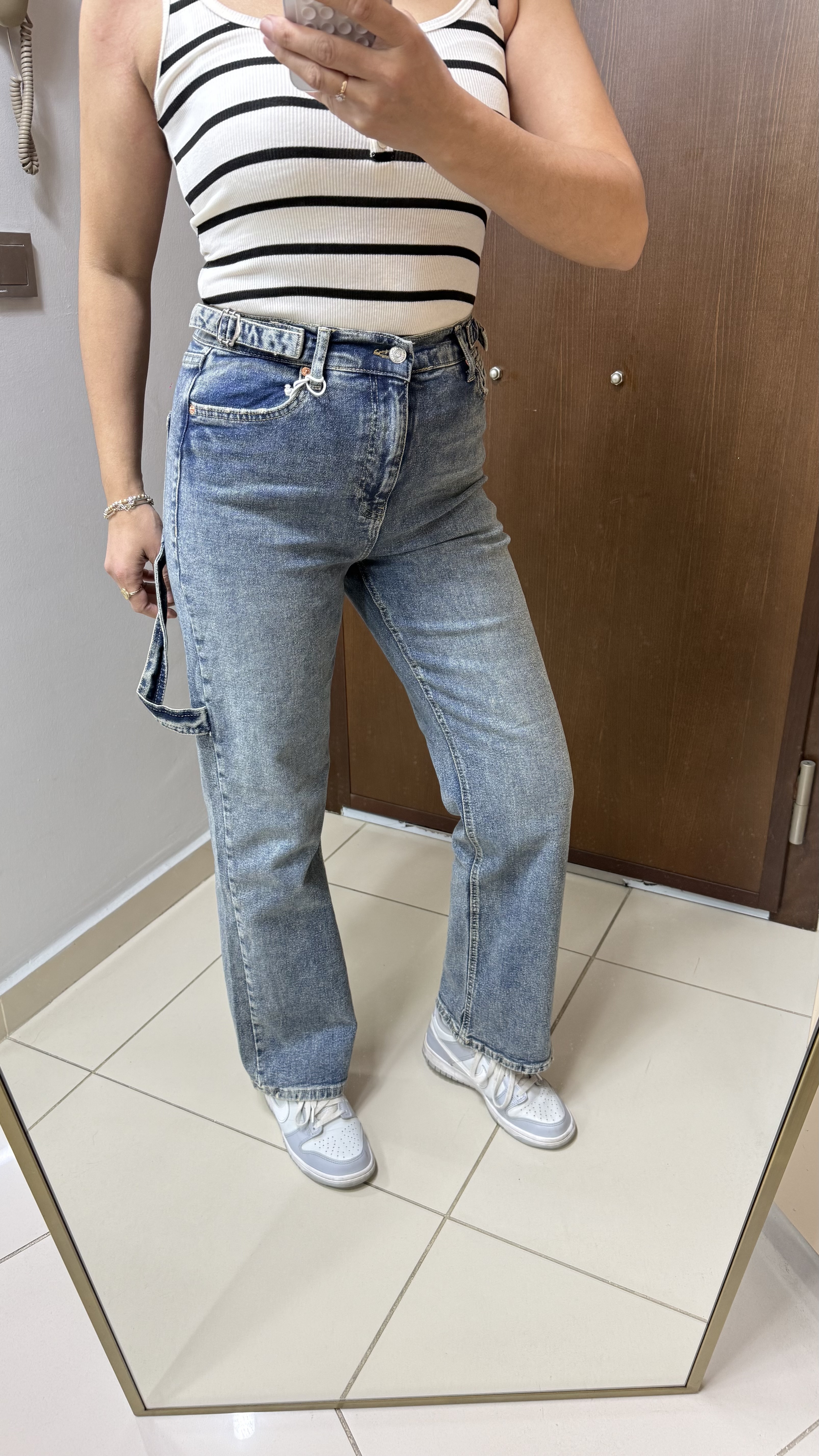 Yüksek beli toka detaylı Jean